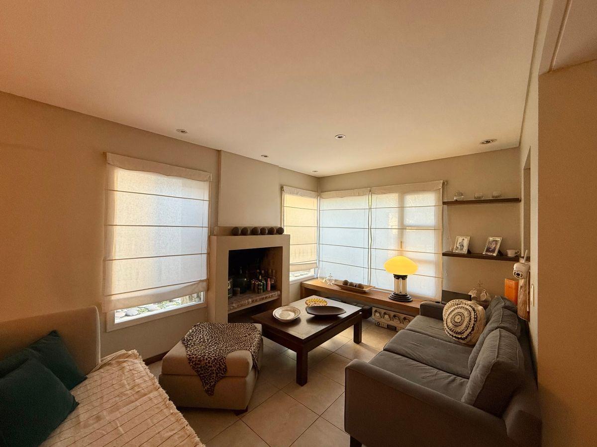 Casa en Venta con 3 Dormitorios, Jardín y Pileta en Ituzaingó Norte
