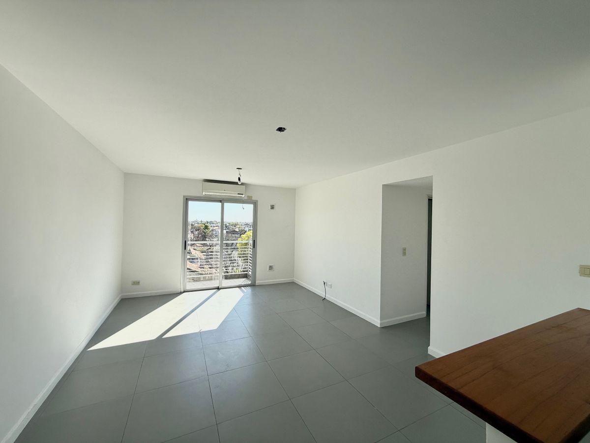 Foto de Departamento de 42 m² en Venta, ubicado en el centro de Castelar Norte, imagen 3