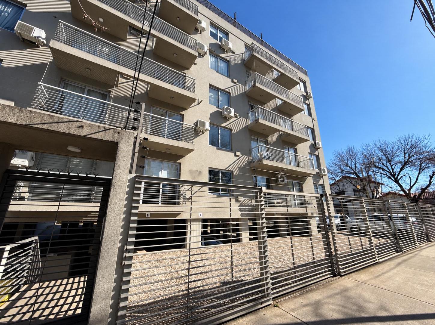 Foto de Departamento de 42 m² en Venta, ubicado en el centro de Castelar Norte, imagen 1