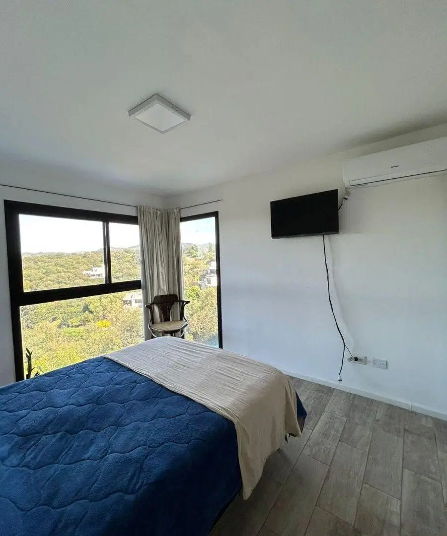CASA EN VENTA SIERRA NUEVA MENDIOLAZA BARRIO CERRADO 3