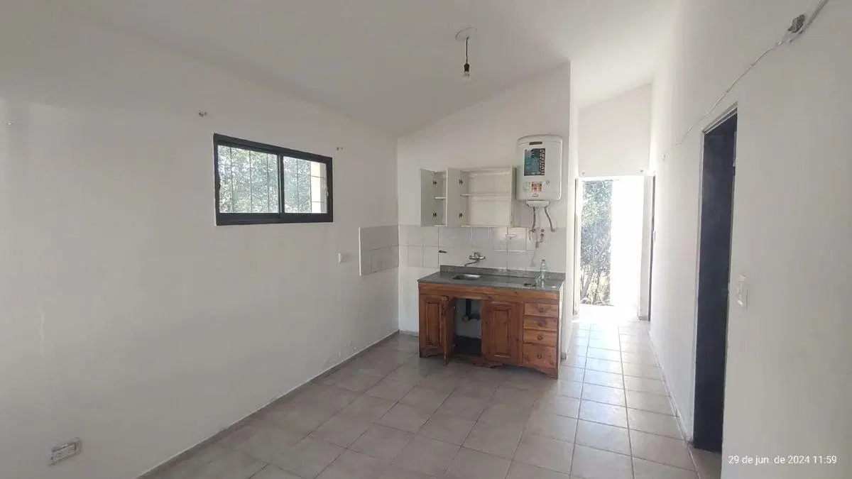 CASA EN VENTA UNQUILLO 2 DORMITORIOS 3
