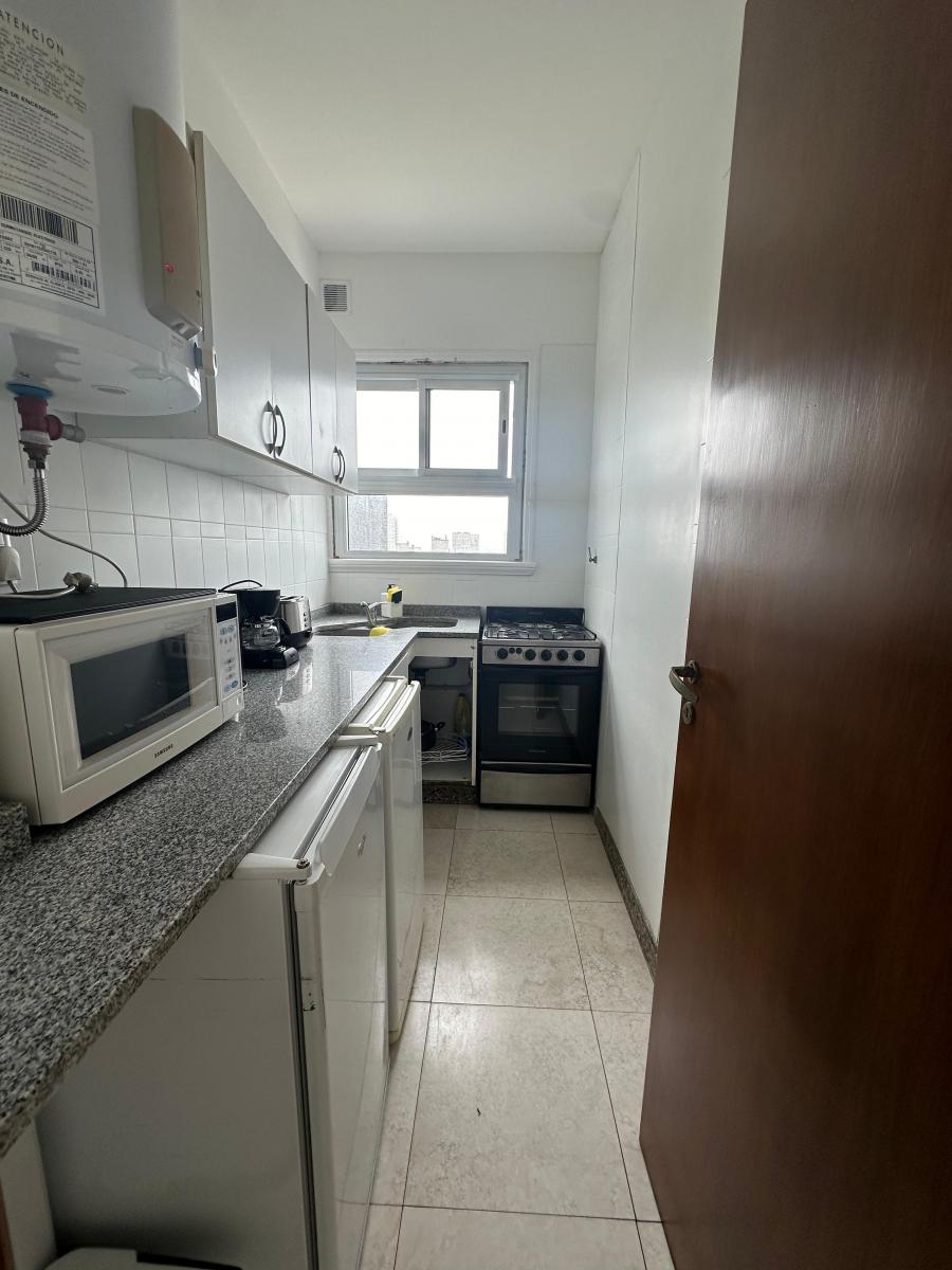 Departamento Tres Ambientes en Luro y San Luis 1