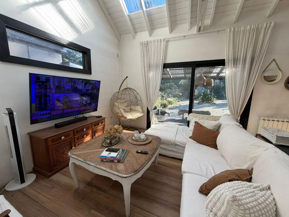Casa de 3 dormitorios con gran parque sobre lote de 900 m² 3