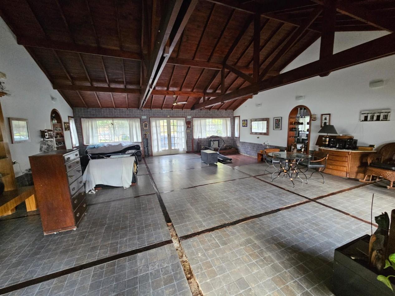Foto de OPORTUNIDAD!!. CASA A LA VENTA 8 AMBIENTES . IDEAL PARA DESARROLLO DE, imagen 1
