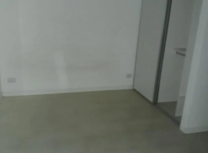 MONOAMBIENTE AL FRENTE CON BALCON 4