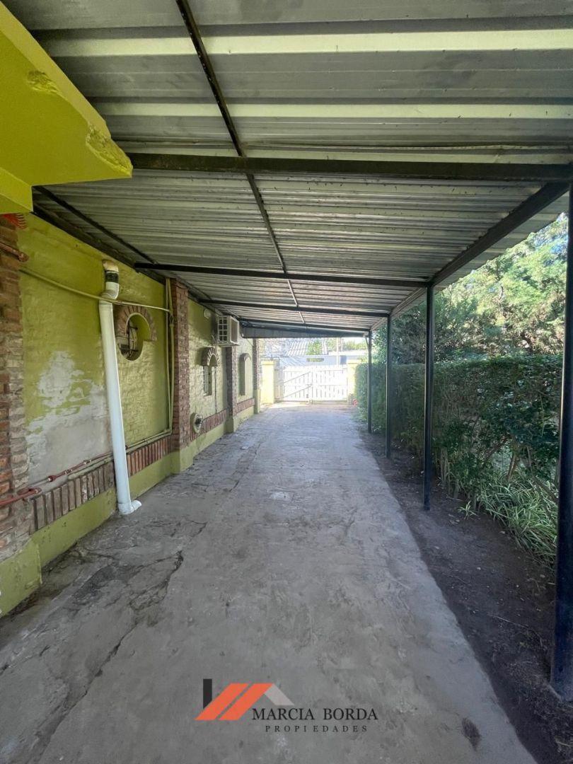 Casa 7 Ambientes o Mas. | Calle Tapalque Al 200 2