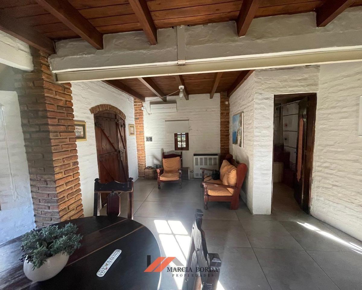 Casa 7 Ambientes o Mas. | Calle Tapalque Al 200 3
