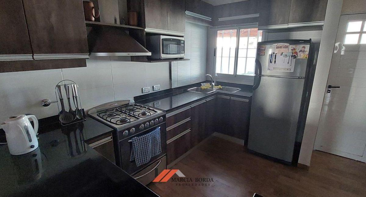 Casa 3 Ambientes. | Calle Betbeze Al 1500 3