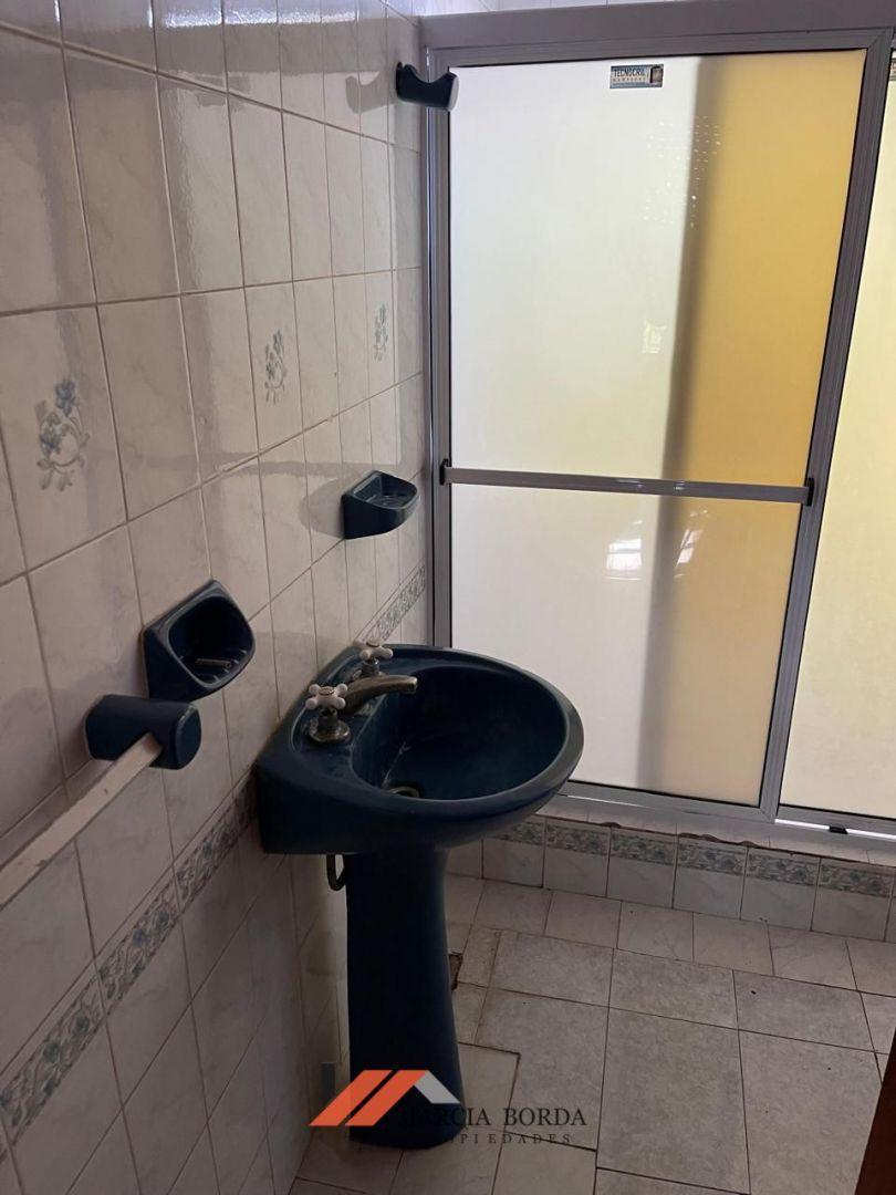 Casa 5 Ambientes. | Calle Rivadavia Al 3900 1