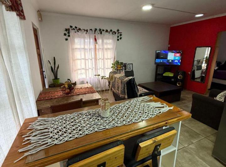 Casa 3 ambientes. | Calle Alsina al 2700 2
