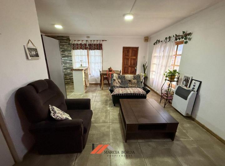Casa 3 ambientes. | Calle Alsina al 2700 4