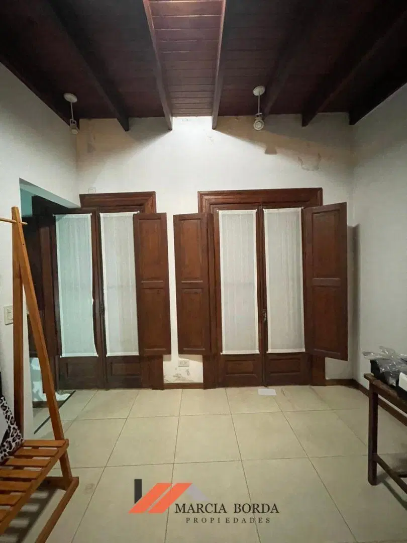 Local comercial en alquiler en Ranchos 5