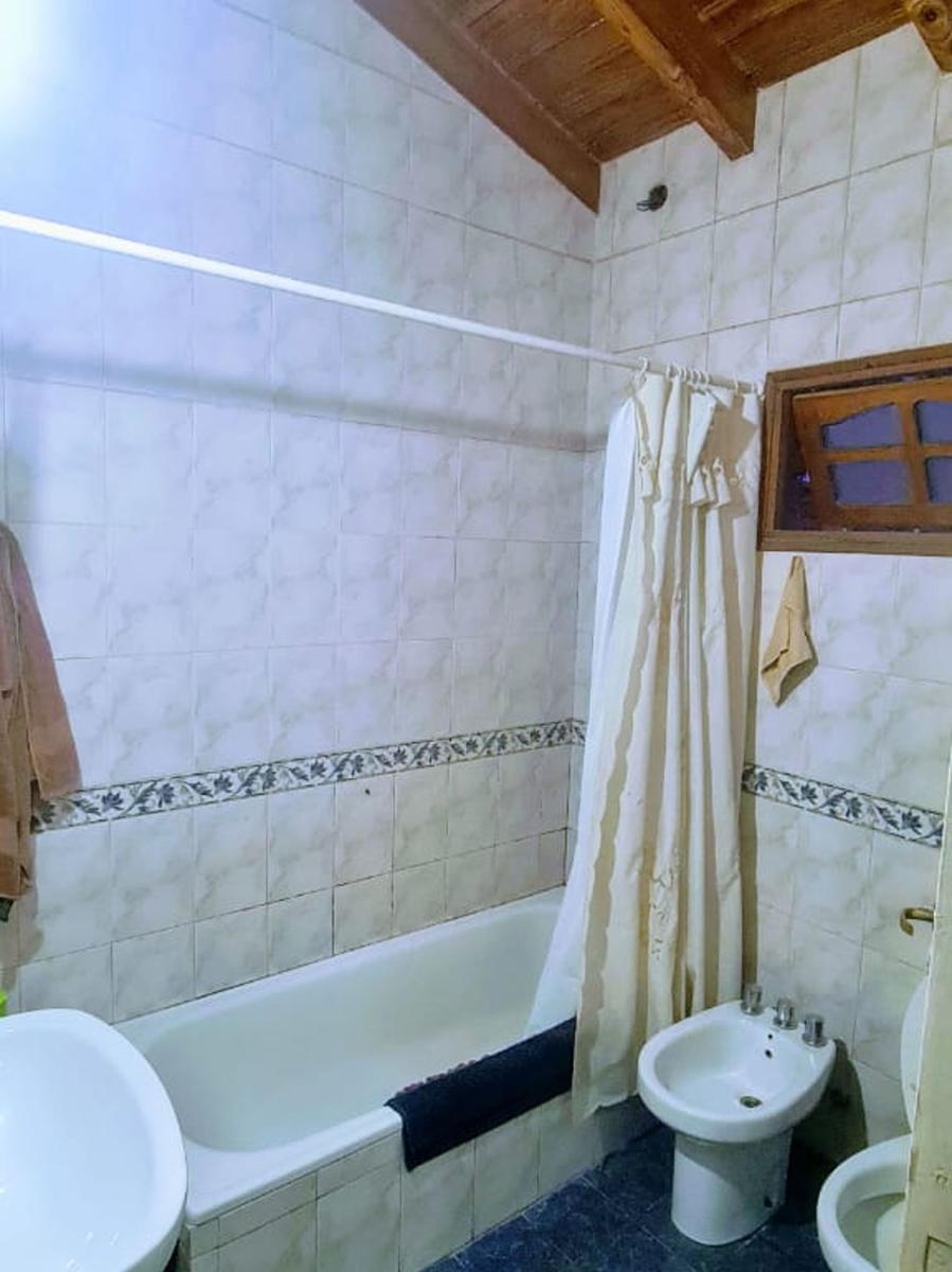 Venta 4 Locales Comercial y Casa - Plaza Godoy Cruz 2