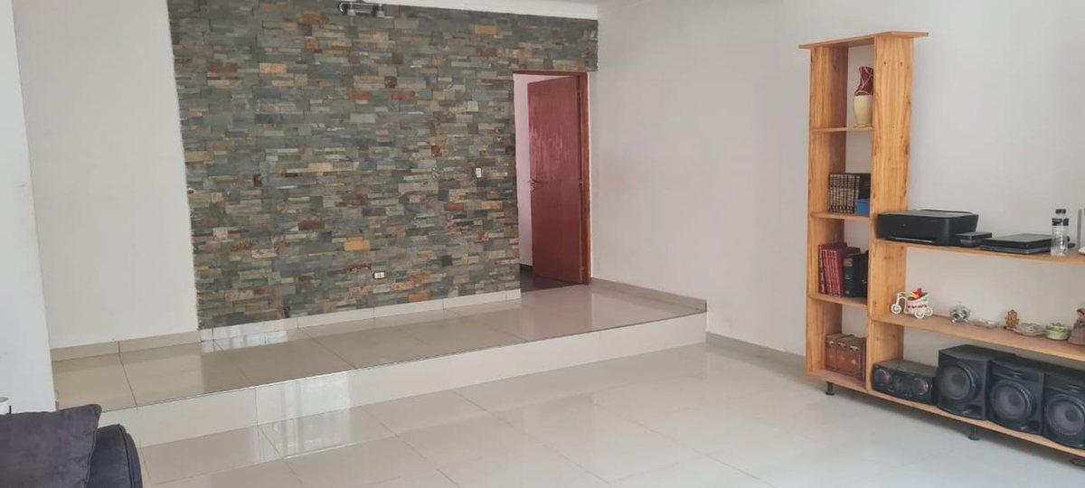 Hermosa Casa en Venta en Las Heras, Mendoza 3