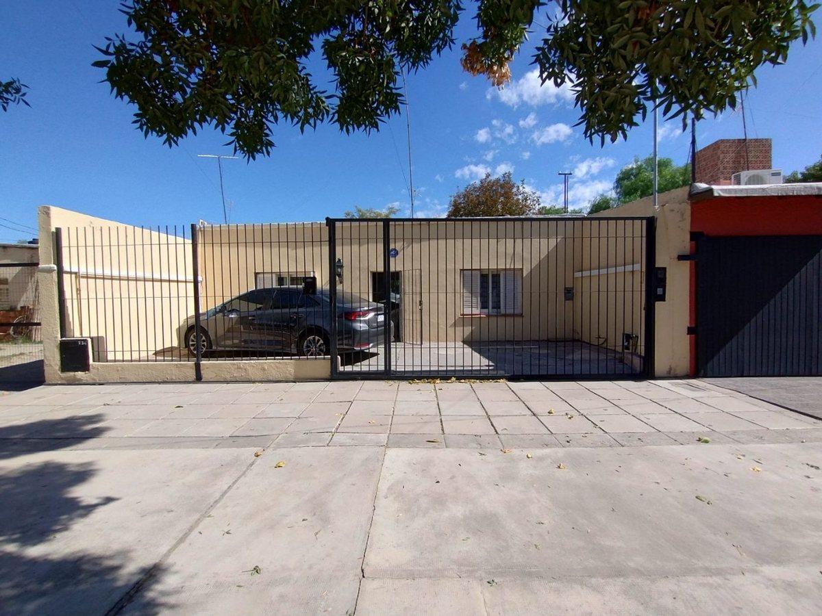 Venta Casa 3 Dorm. en Rivadavia Mendoza 1