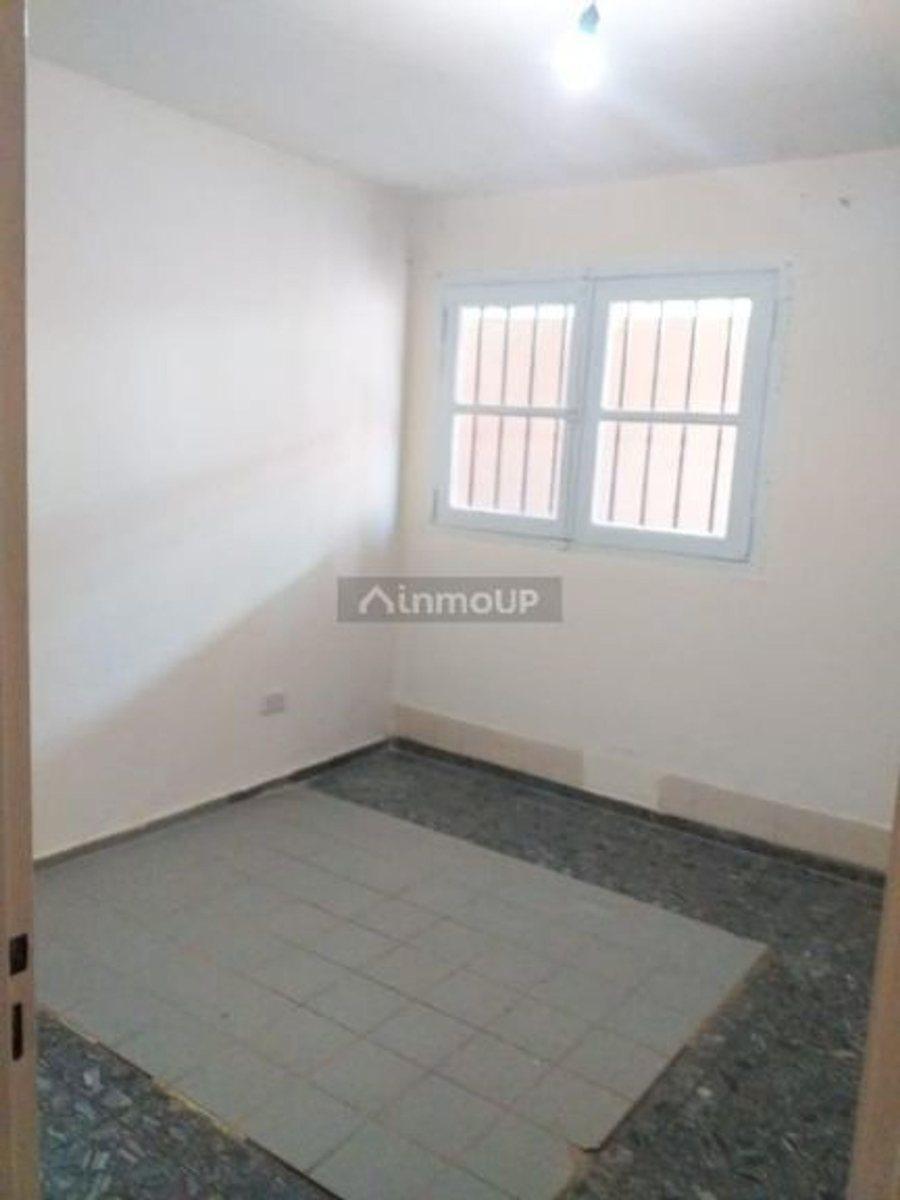 Casa en Venta de 2 Dorm. 4