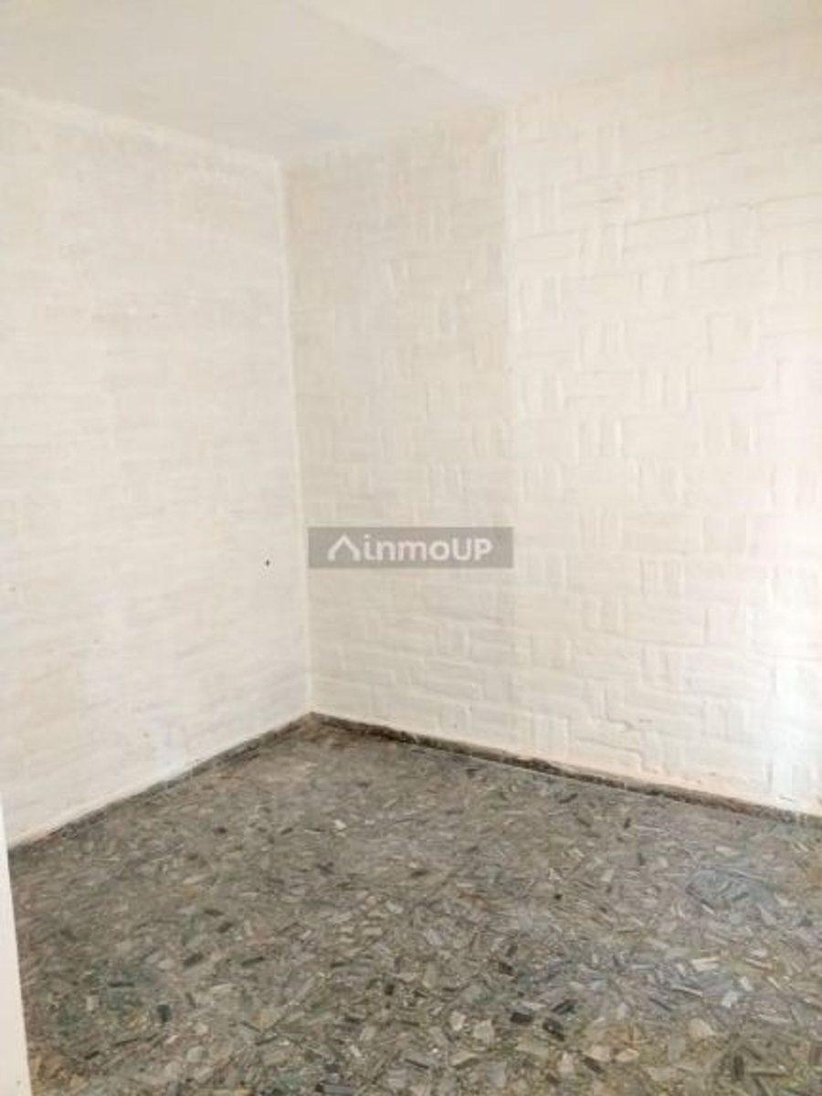 Casa en Venta de 2 Dorm. 5