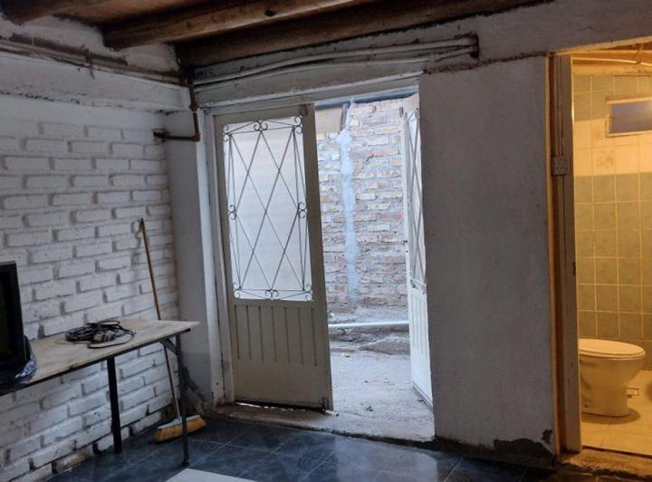Local comercial + Departamento en Potrerillos 4