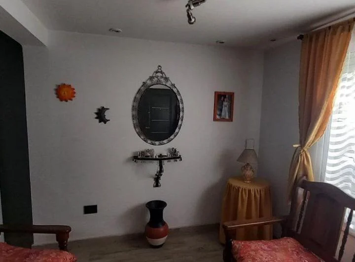 VENTA CASA Y DEPARTAMENTO B° LAS PARRAS - LUJAN 4
