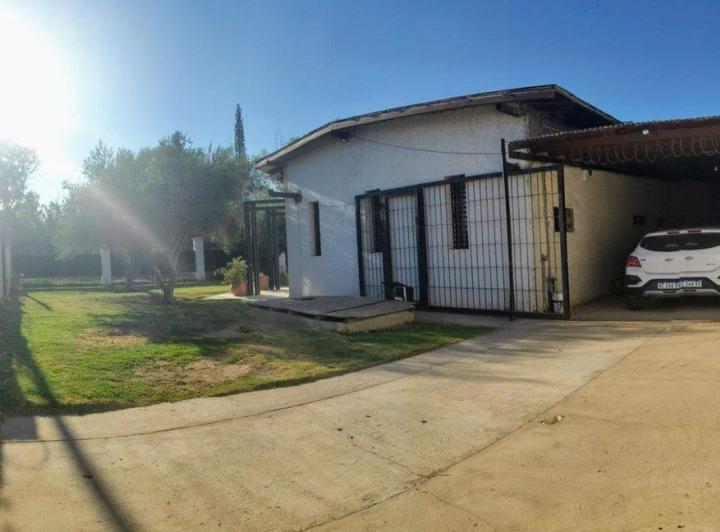 AMPLIA CASA SEMI PRIVADO CALLE SANCHEZ GLLEN 5