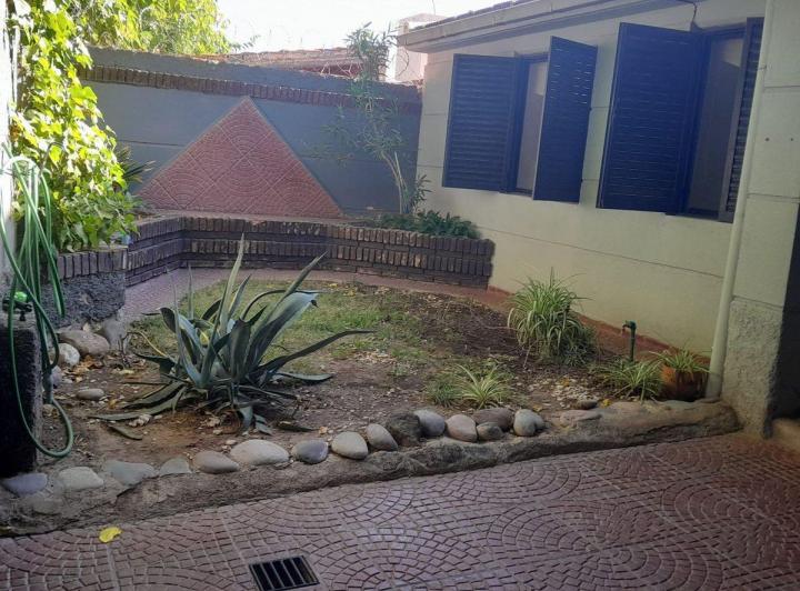 IMPECABLE Y COMODA CASA EN CARRODILLA 2