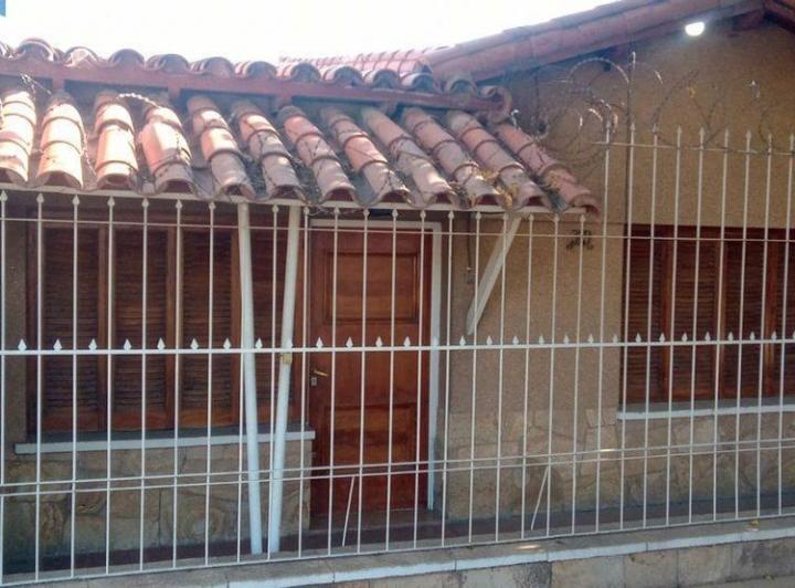 Venta casa con la mejor ubicación en Godoy Cruz 2