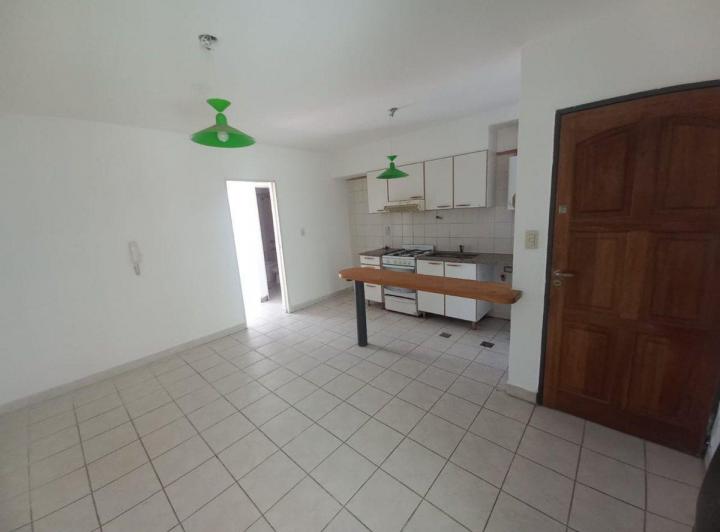 DEPARTAMENTO PLANTA BAJA C/ COCHERA 5TA SECCION 5