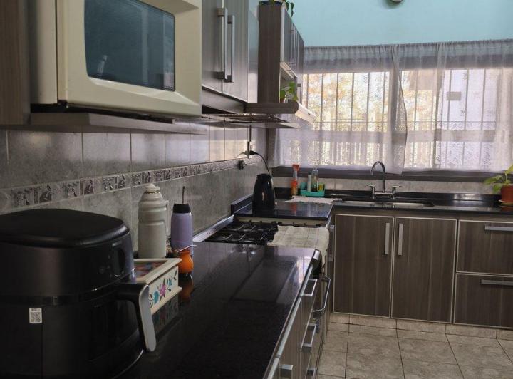 VENTA  ESPLÉNDIDA CASA APTA CRÉDITO EN CARRODILLA 5
