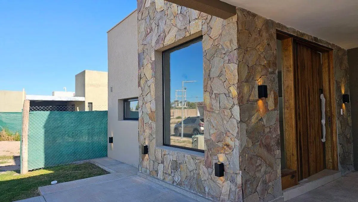 CASA A ESTRENAR EN VENTA BARRIO LAS RETAMAS MAIPÚ 4