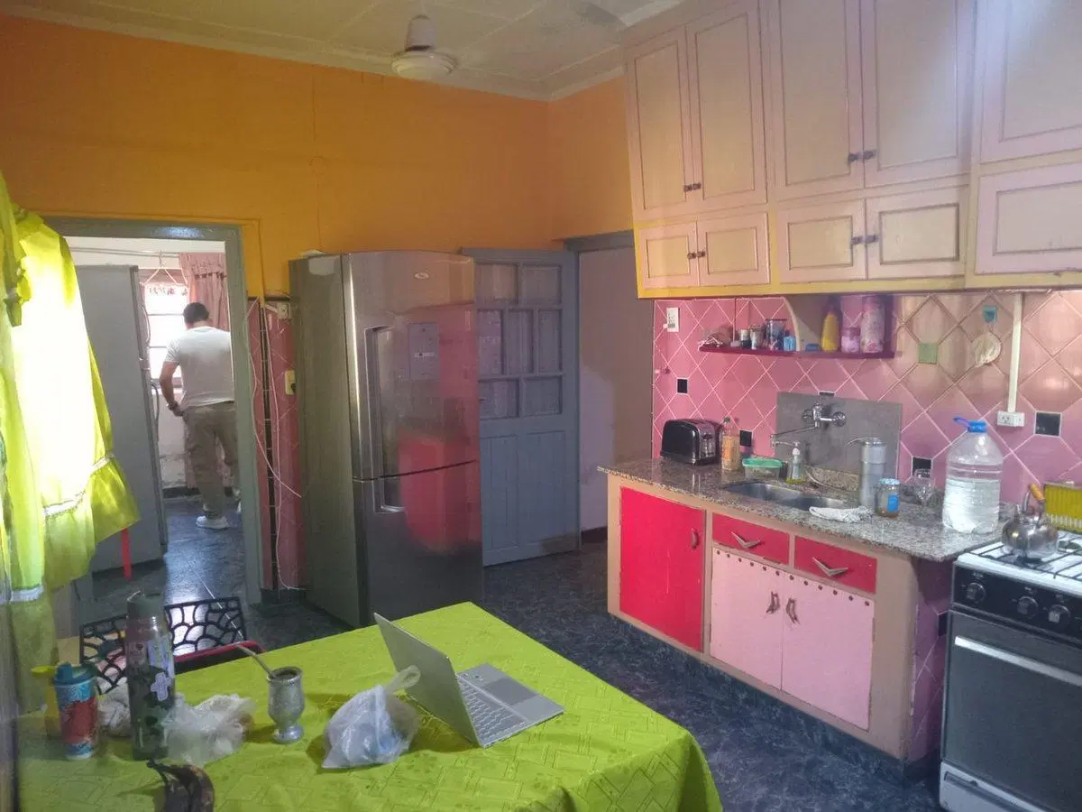 Amplia propiedad en venta en el centro de Perdriel 2