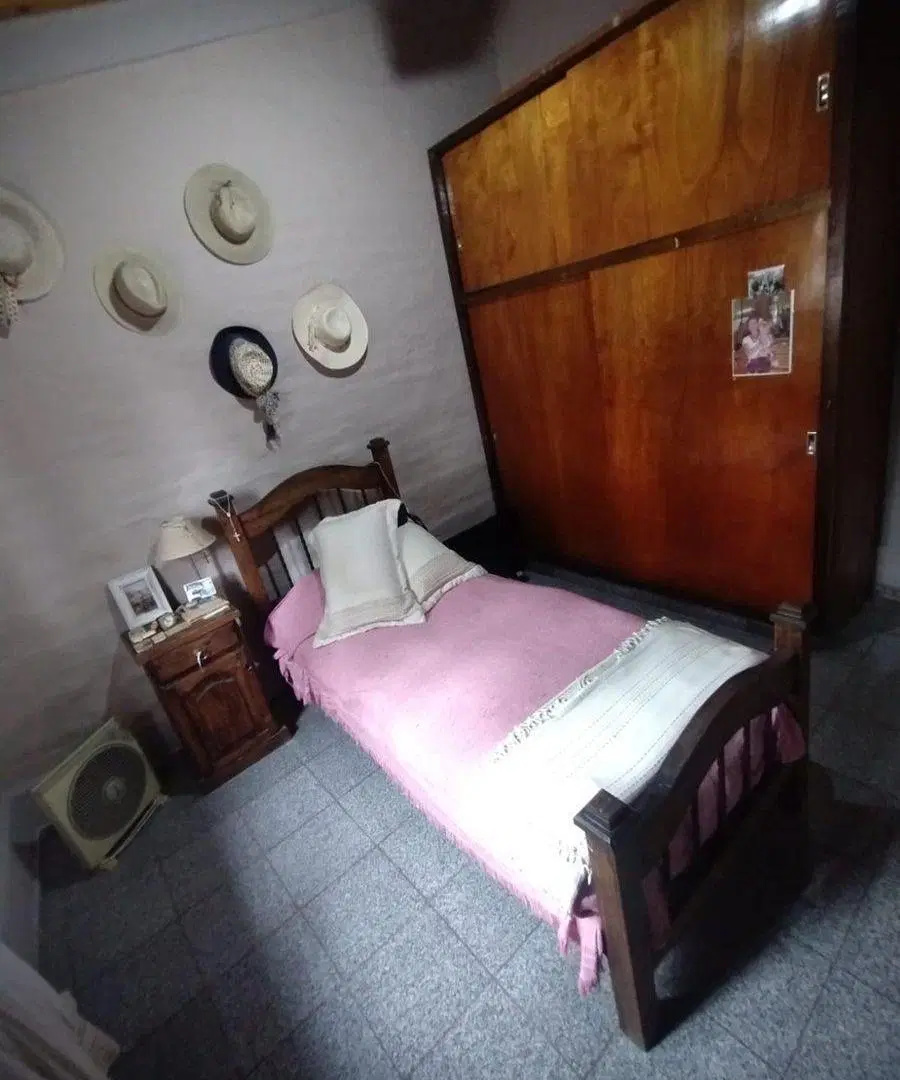 Hermosa casa esquina en venta, Godoy Cruz 2