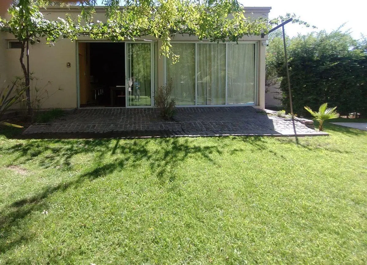 Casa de categoria en venta en Vistalba 4