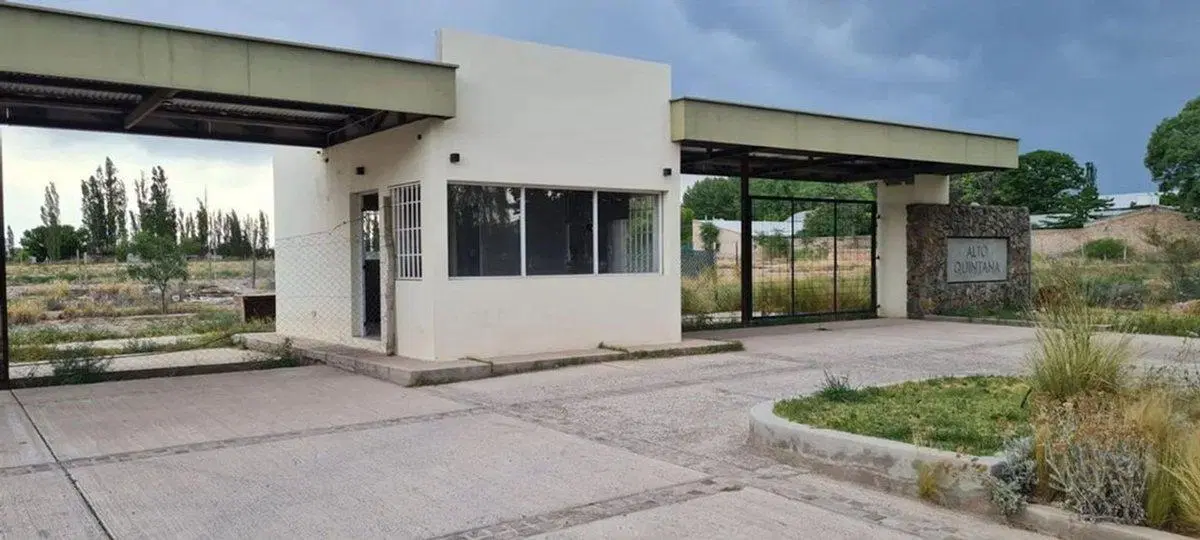 LOTE ESQUINA BARRIO ALTO QUINTANA EN VENTA 2