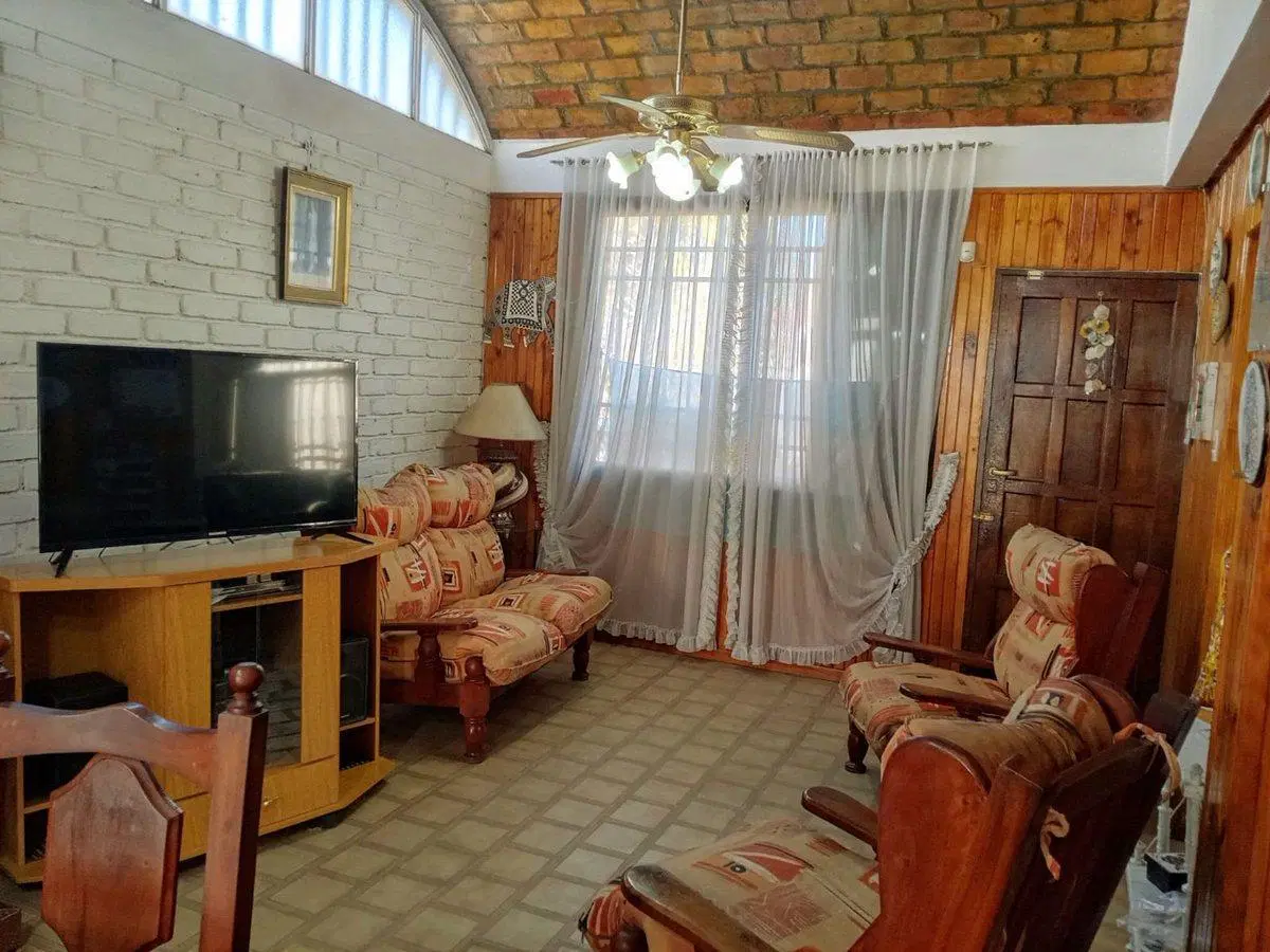 Venta Casa 3 habitaciones Lujan de Cuyo Centro 5