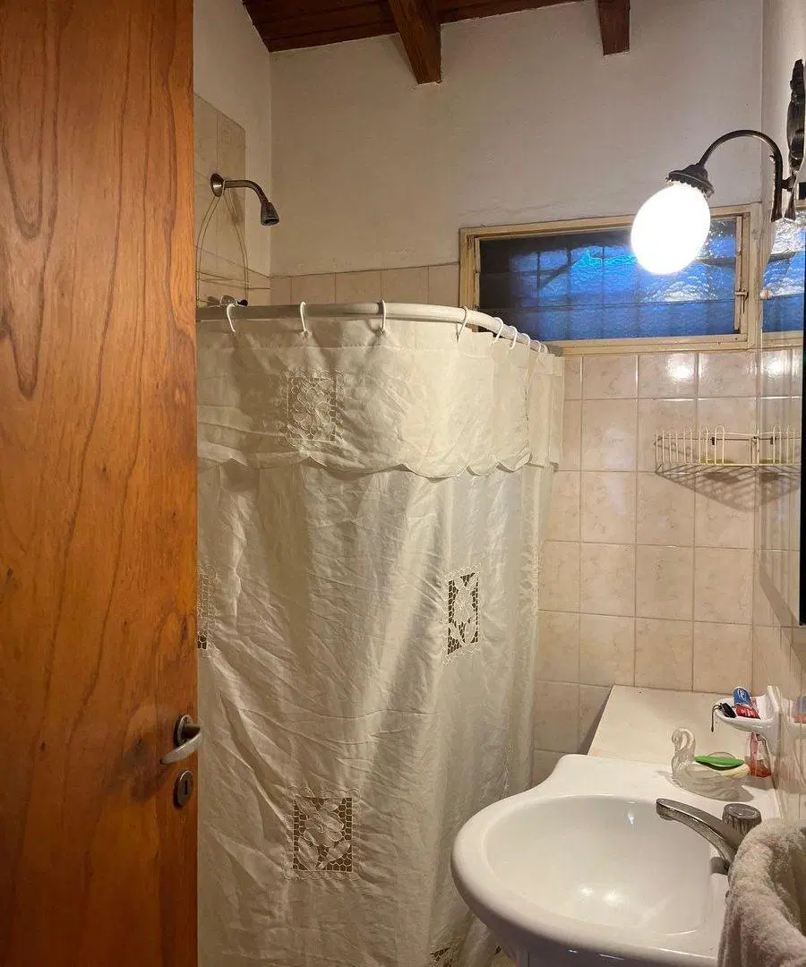 HERMOSA CASA EN BARRIO LOS AROMOS EN VENTA 5