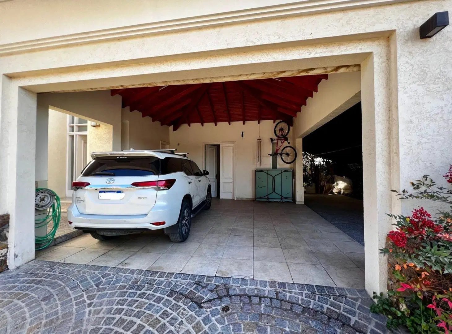 GRAN CASA BARRIO PRIVADO PUEYRREDON 4