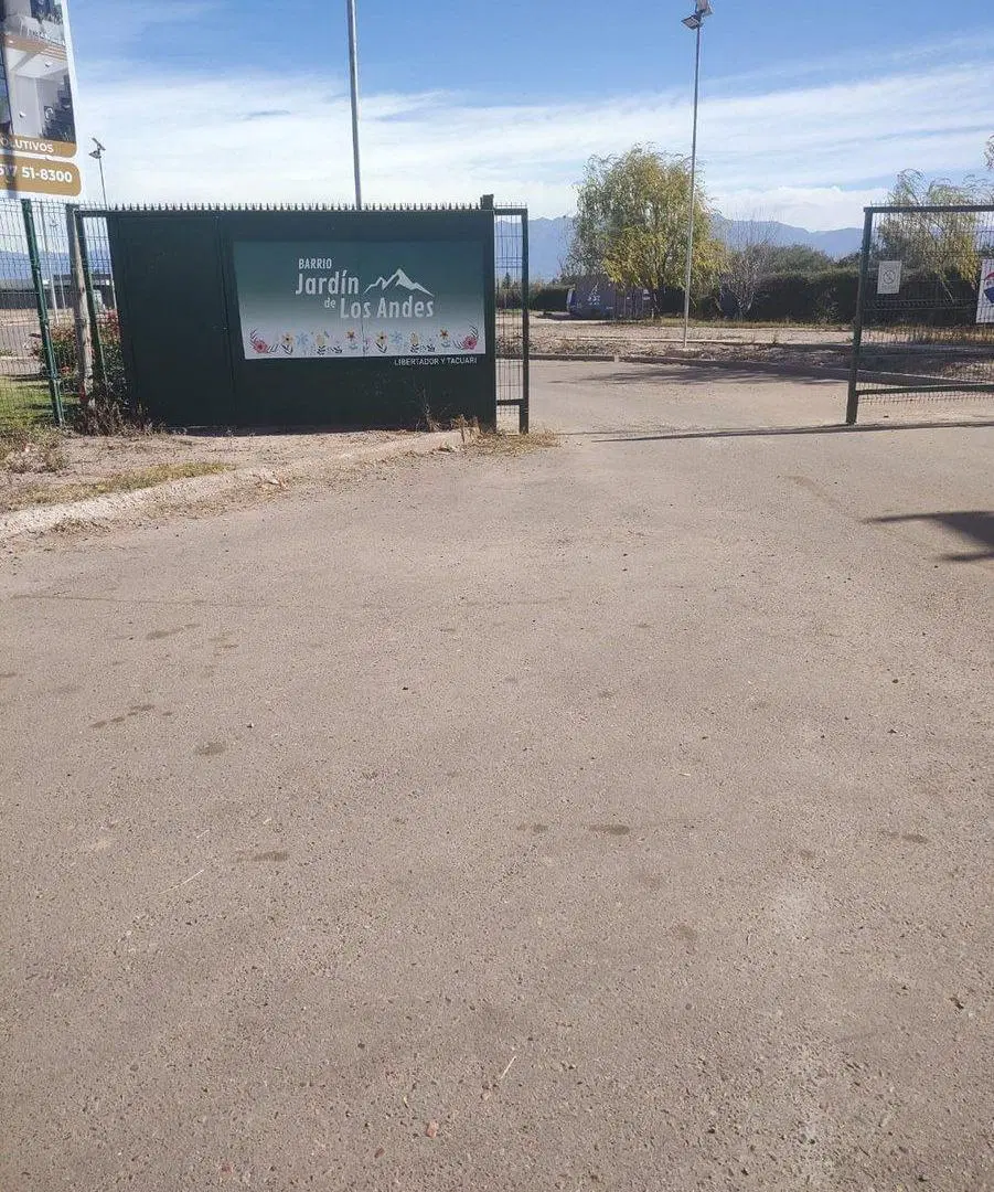 LOTE DE 500MTS EN LUJAN DE CUYO 2