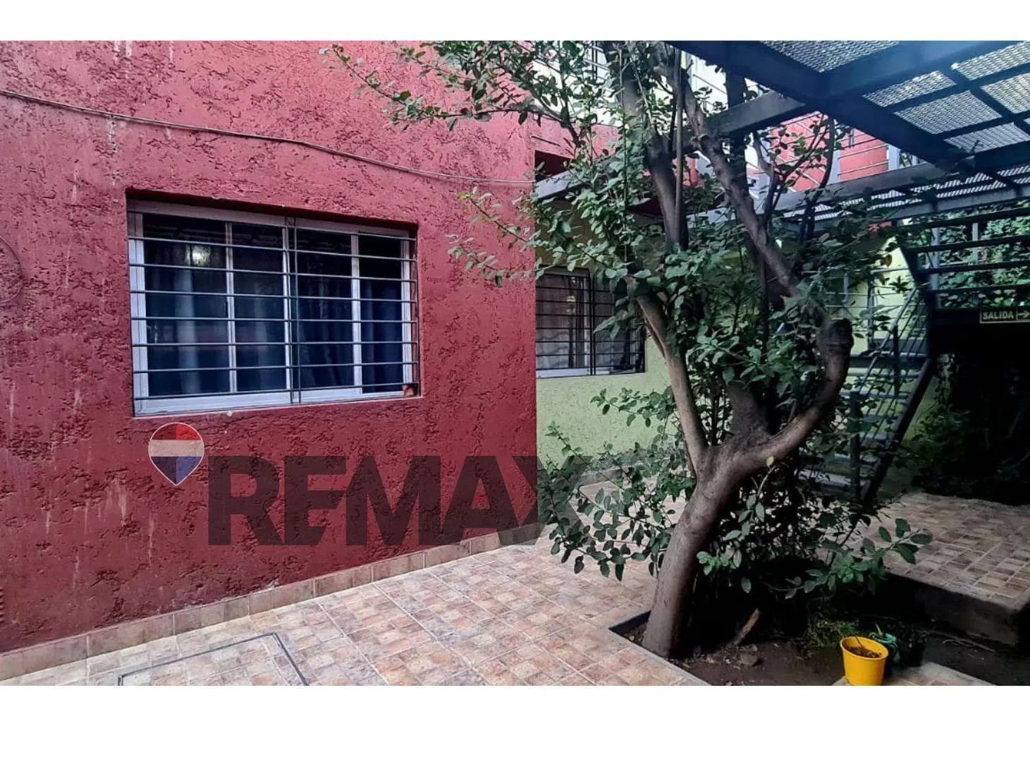Departamento 2 dormitorios c/cochera en Bombal Sur 5