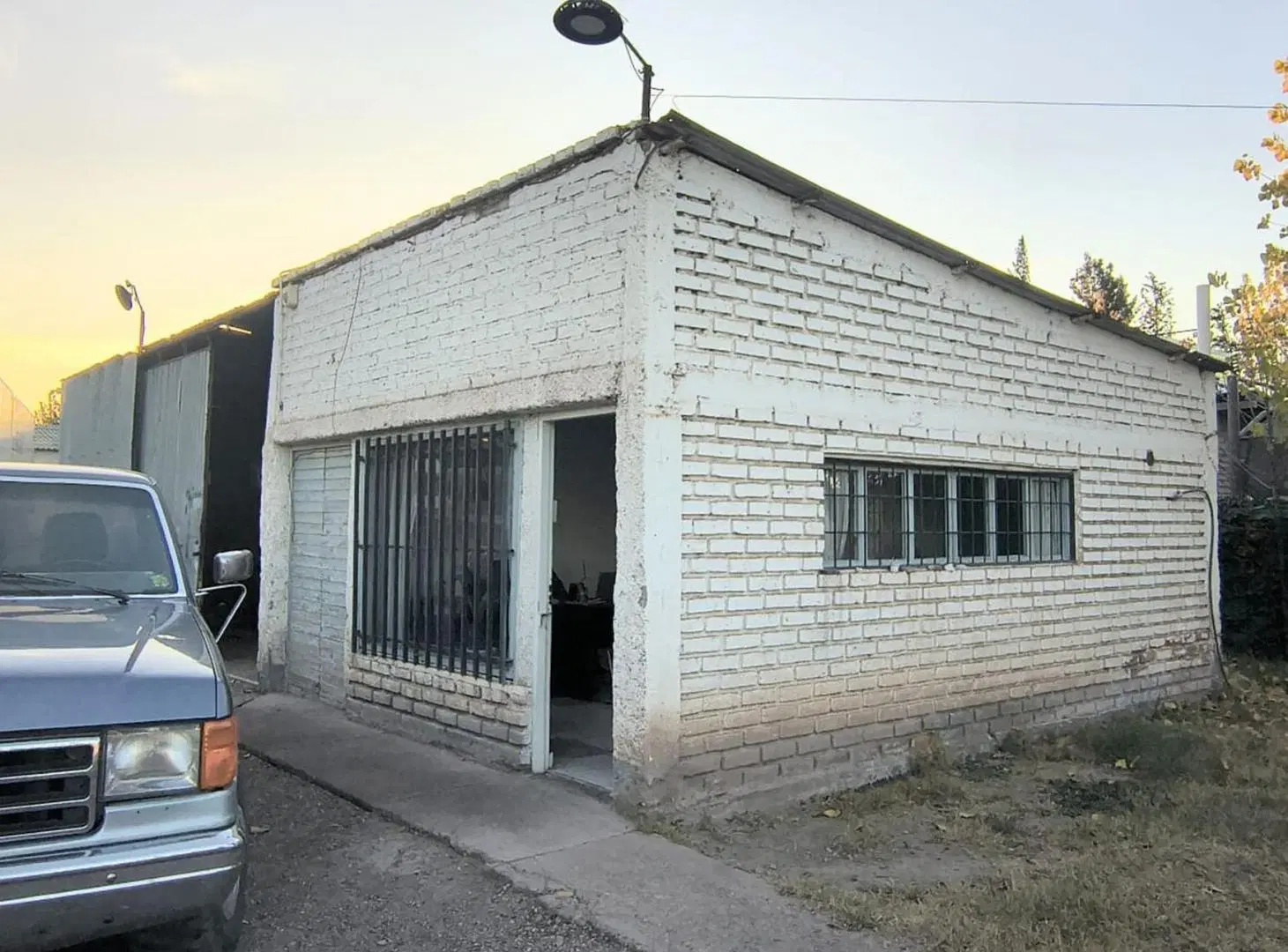GALPON, OFICINAS, CASA Y AMPLIA PLAYA 2