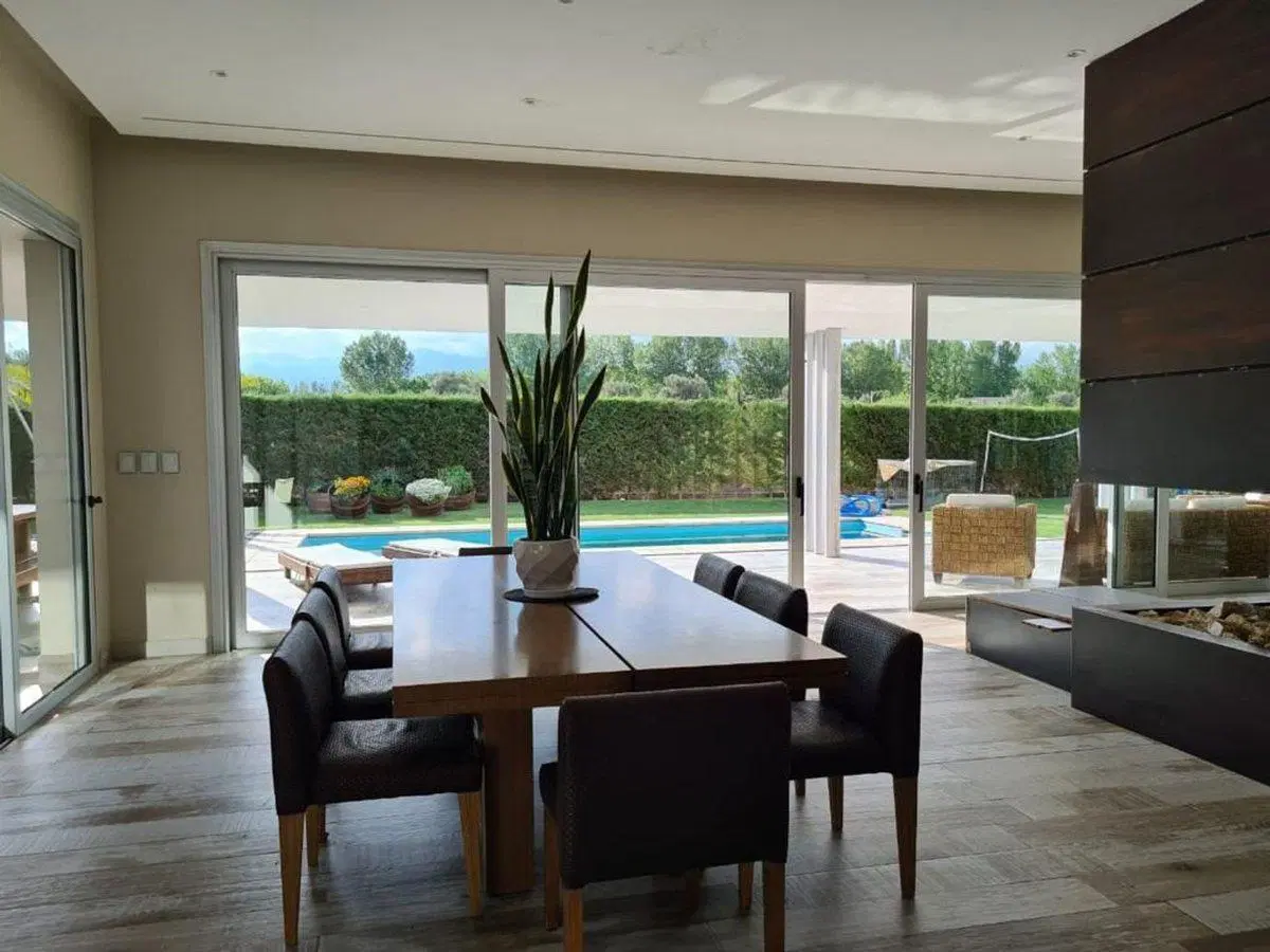 EXCLUSIVA CASA EN BARRIO PRIVADO RINCÓN DE ARAOZ 4