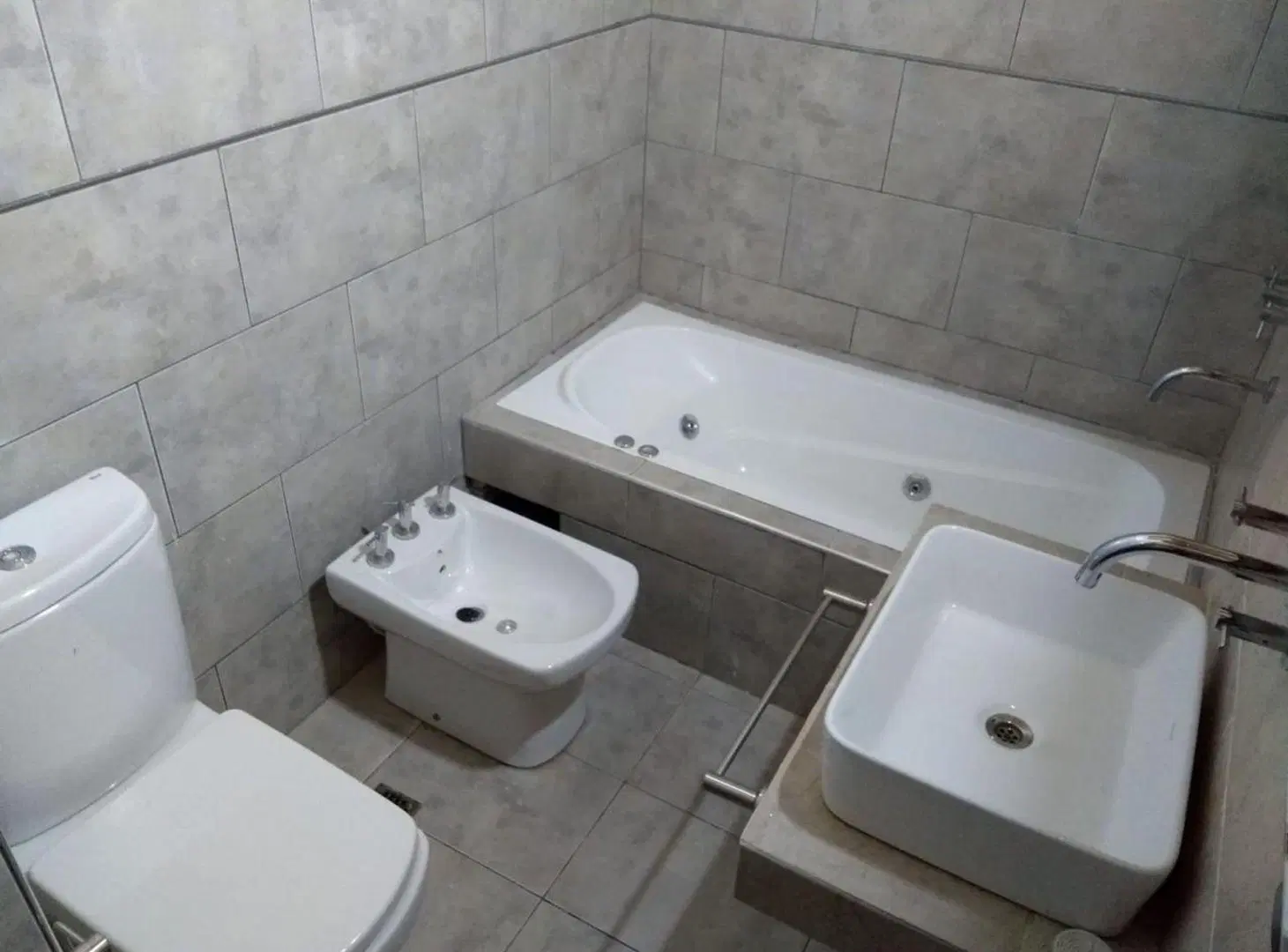 CASA ALMIRANTE BROWN 3