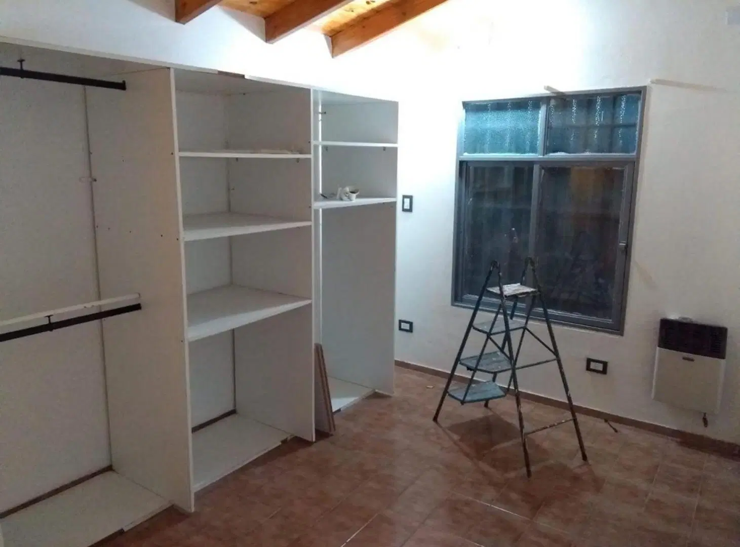 CASA ALMIRANTE BROWN 4