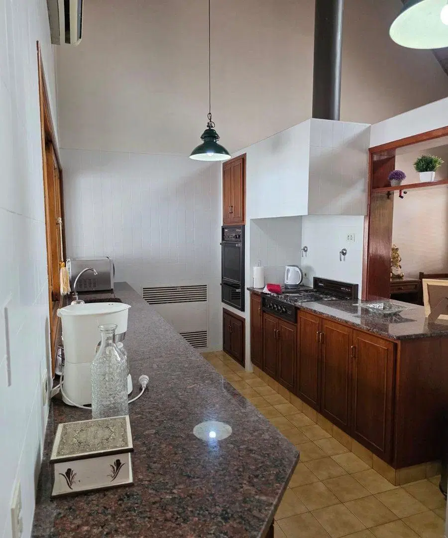 VENTA CASA A UNA CUADRA DEL MENDOZA PLAZA SHOPPING 2