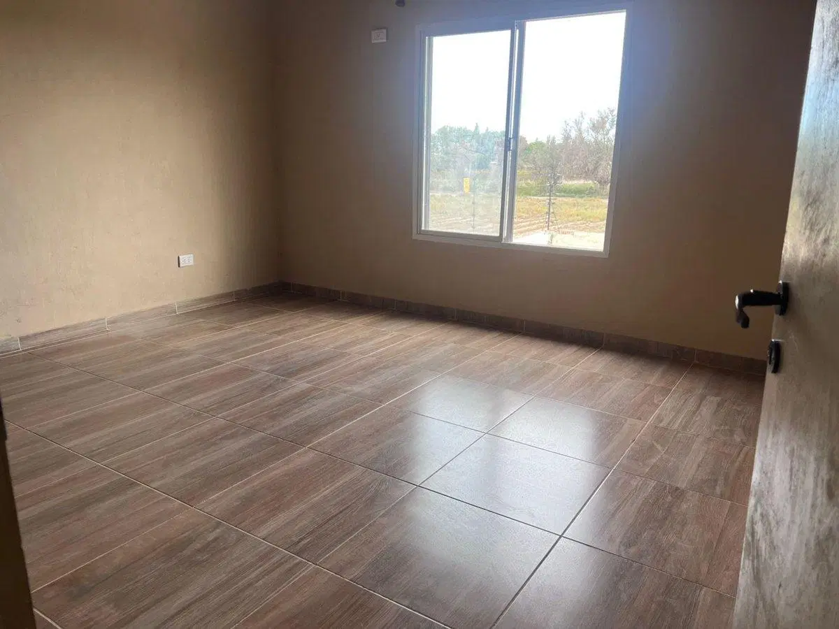 Casa a estrenar en Los Tarcos 4