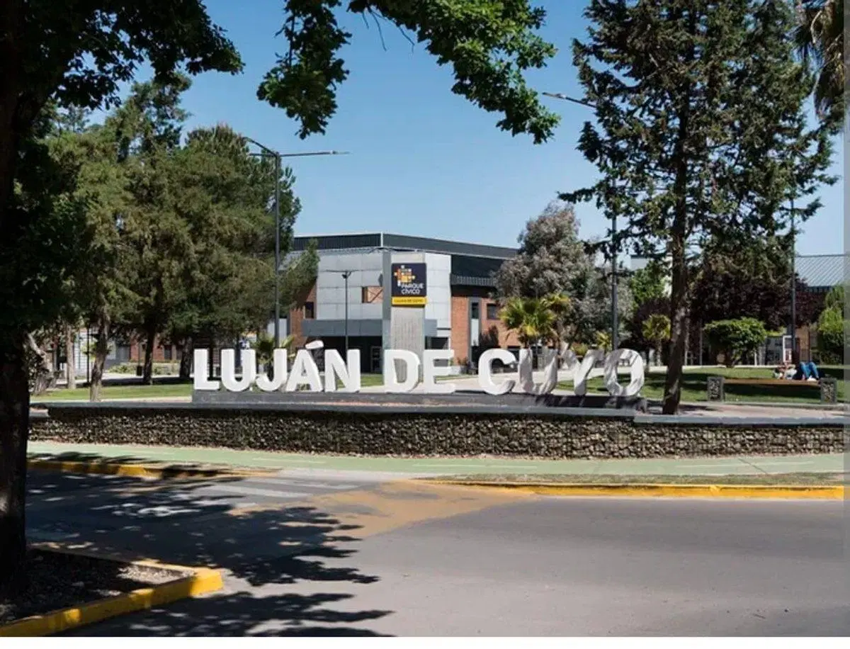Terreno Luján de Cuyo CENTRO 1600 m2 5