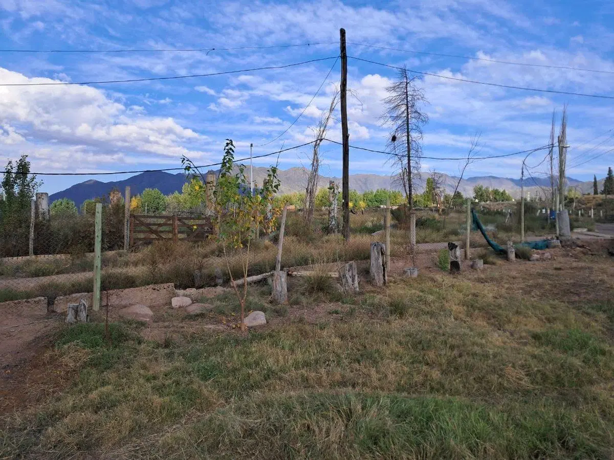 VENTA CASA CON AMPLIO TERRENO- ALVAREZ CONDARCO 4