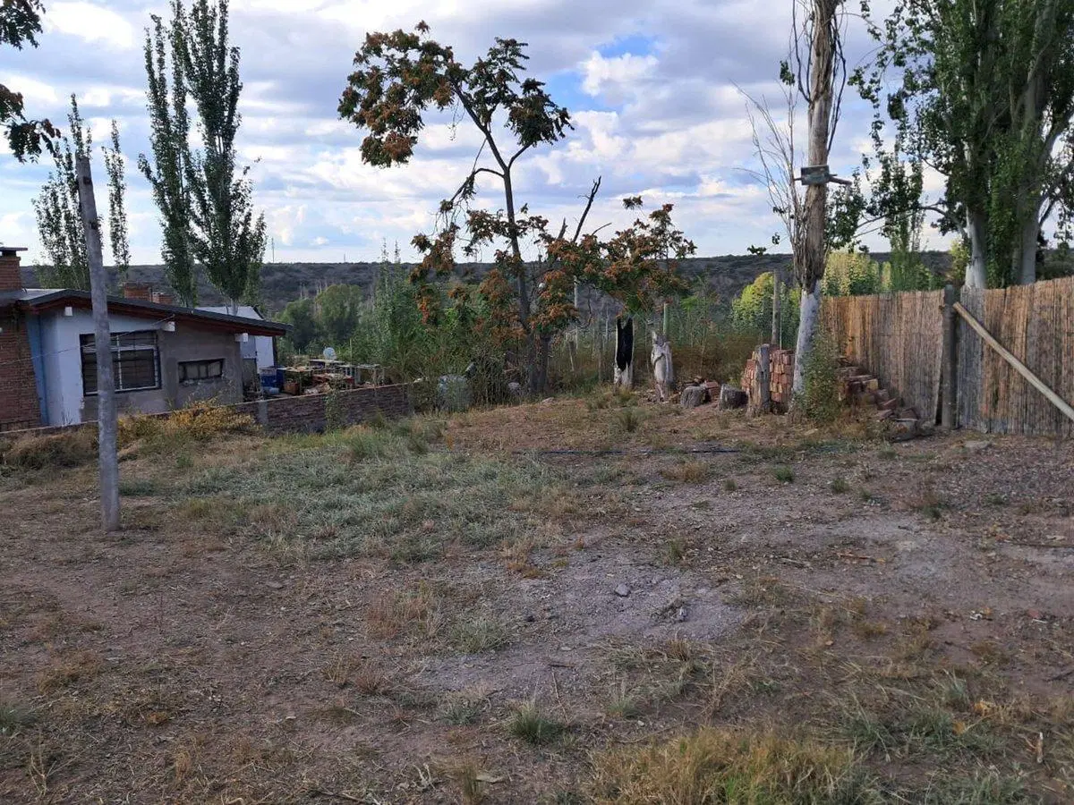 VENTA CASA CON AMPLIO TERRENO- ALVAREZ CONDARCO 3