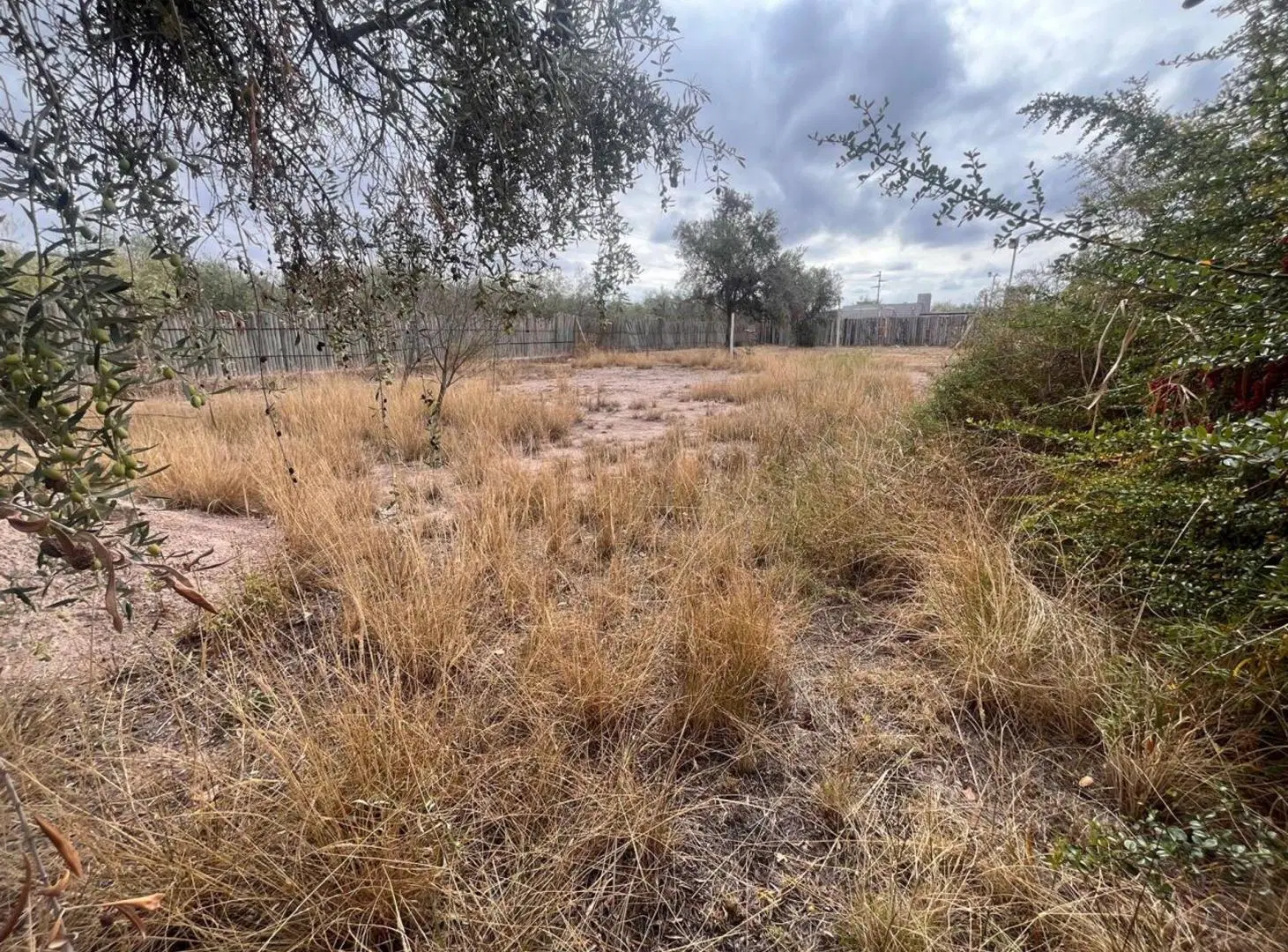 VENTA DE LOTE BARRIO QUINTAS DE RUSSEL- MAIPU 5