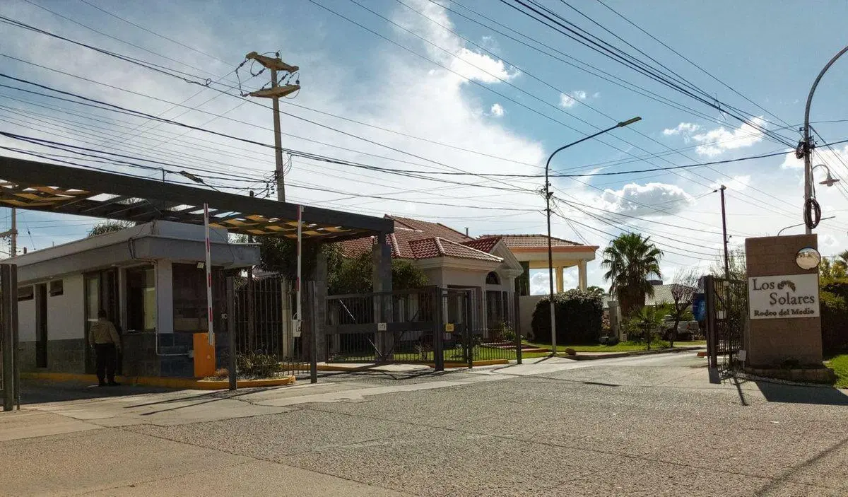 Venta Casa 3 Hab. Barrio Privado Los Solares Maipu 2