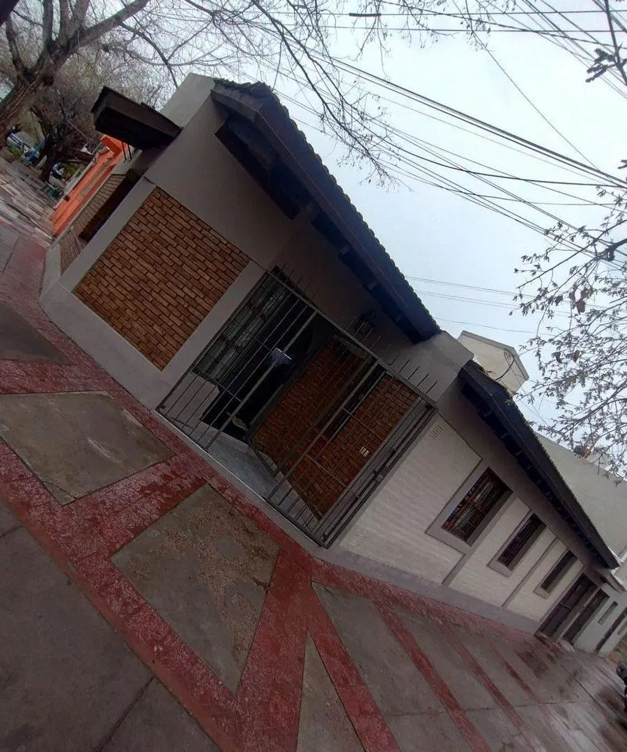 Hermosa casa esquina en venta, Godoy Cruz 5